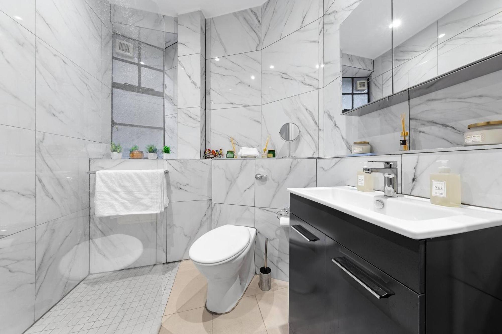 Luxury Serviced In Central * London