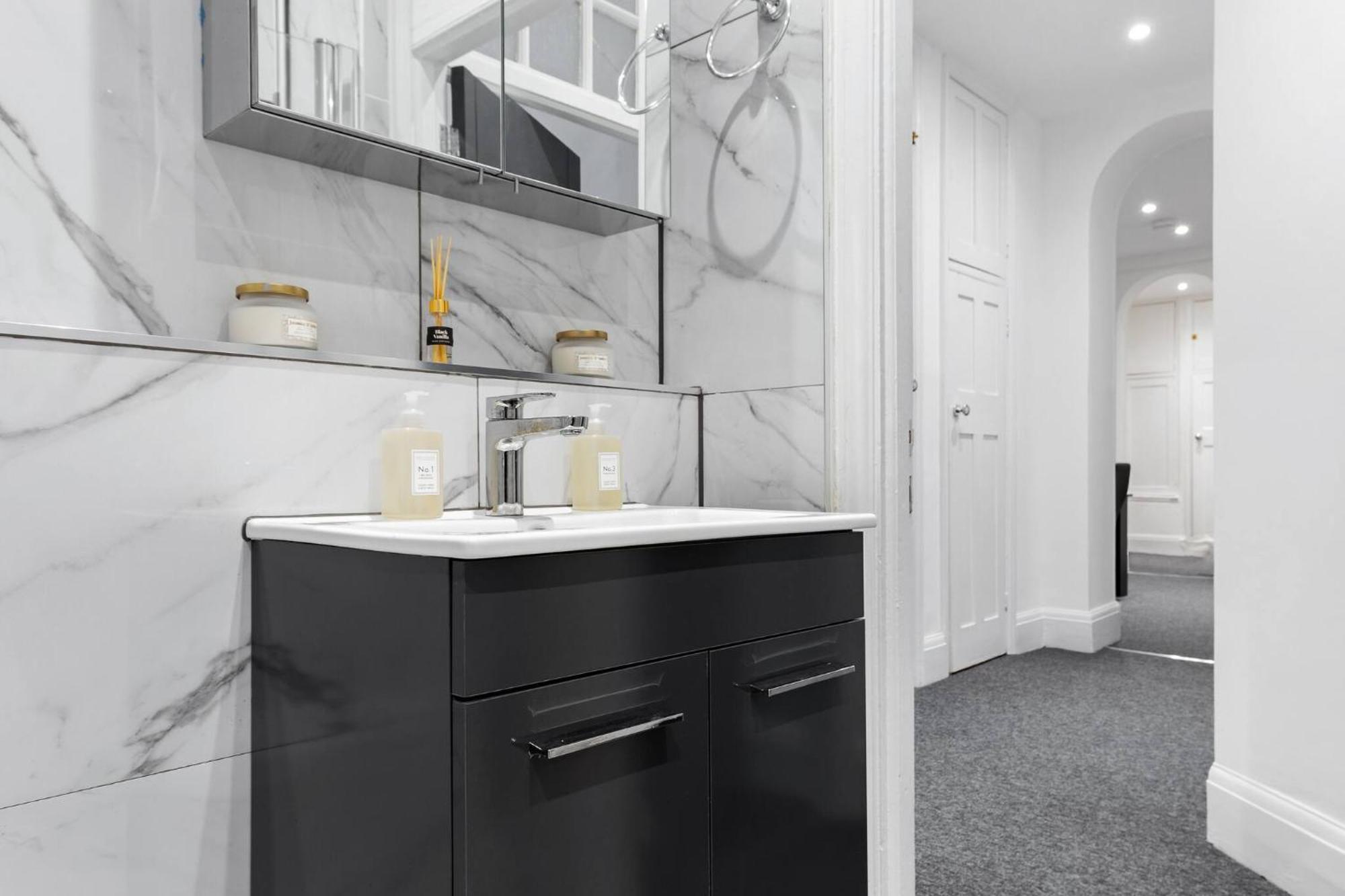 Apartment Luxury Serviced In Central