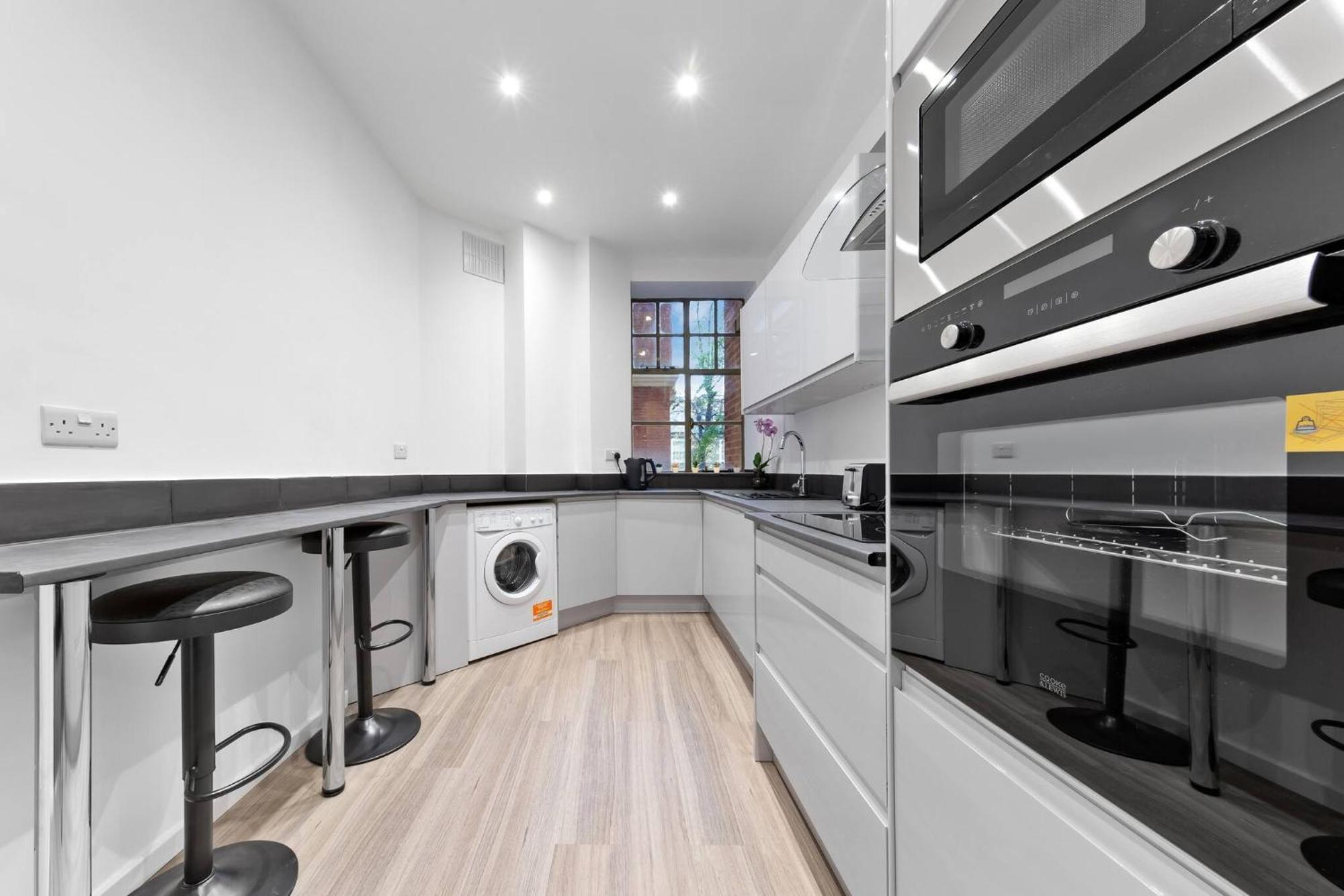 Luxury Serviced In Central * London